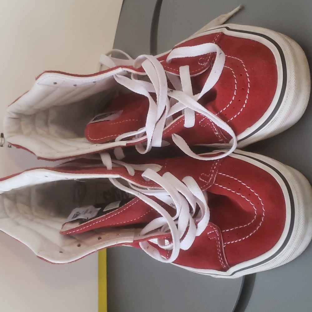 Vans red hightop skate shoes mens 9 1/2
